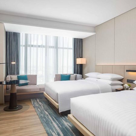 Courtyard By Marriott Shenzhen Bao'An Hotel Bagian luar foto