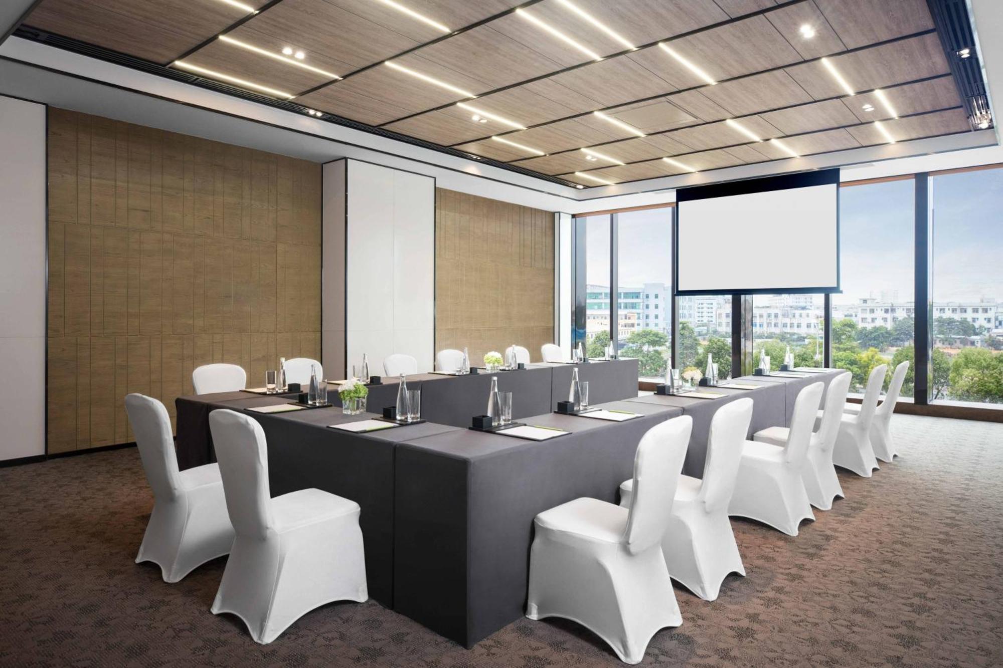 Courtyard By Marriott Shenzhen Bao'An Hotel Bagian luar foto